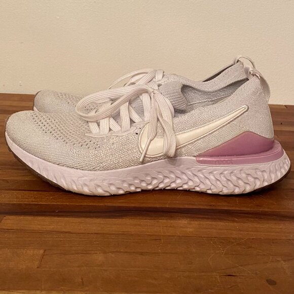 Nike Epic React Flyknit Woman's Size 7.5 White and Light Purple - Picture 1 of 10